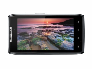 Le Motorola Razr et son écran Super Amoled Advanced.