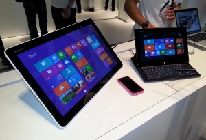 Les "tablettes" Windows 8 de Sony. Les "tablettes" Windows 8 de Sony.